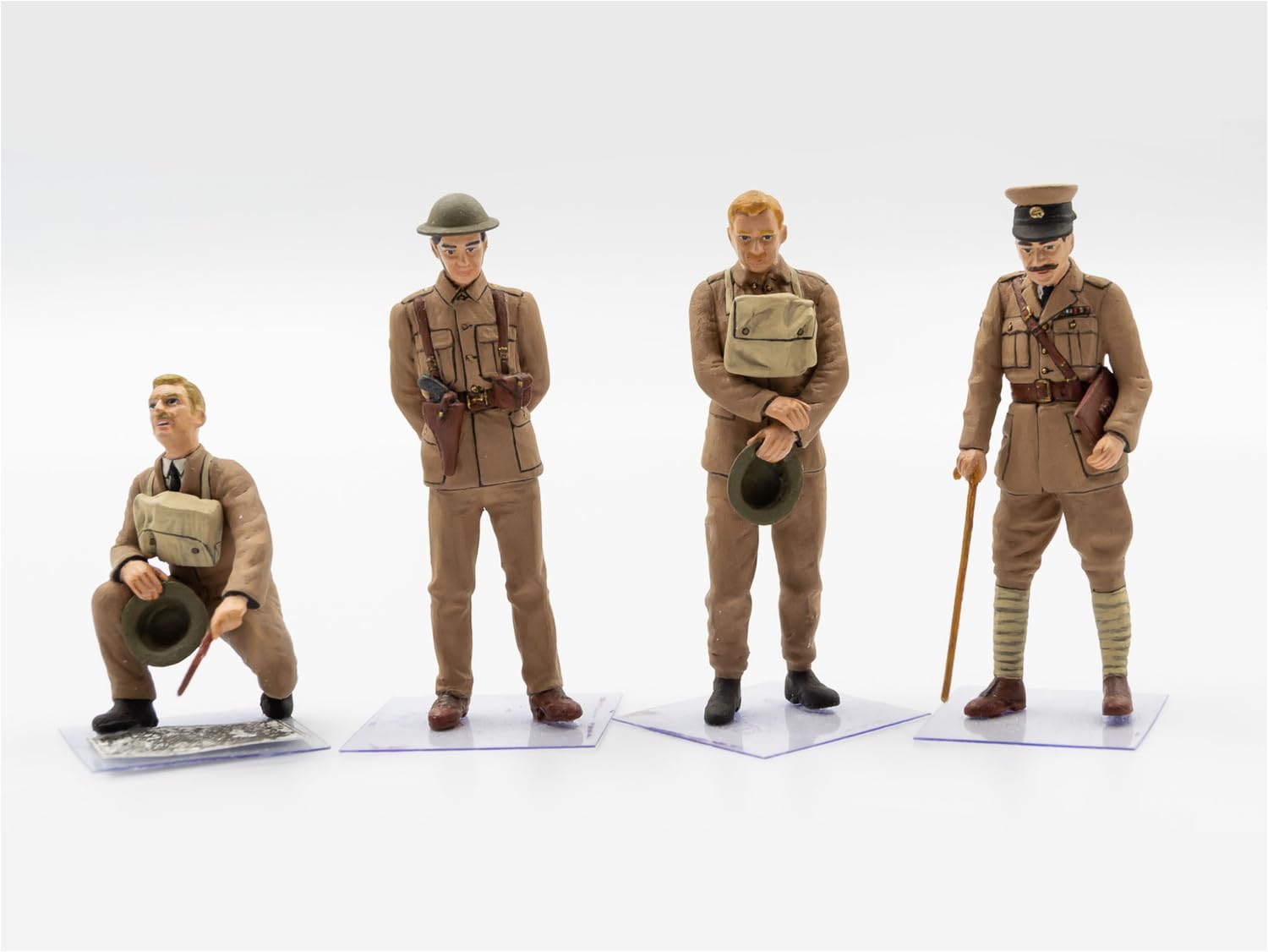 Amazon.com: ICM ICM35708 1:35-WWI British Tank Crew 4 Figs : Arts